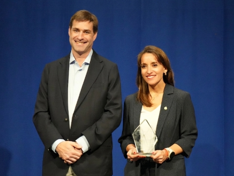 PUCV recibe reconocimiento por su innovación en educación emprendedora