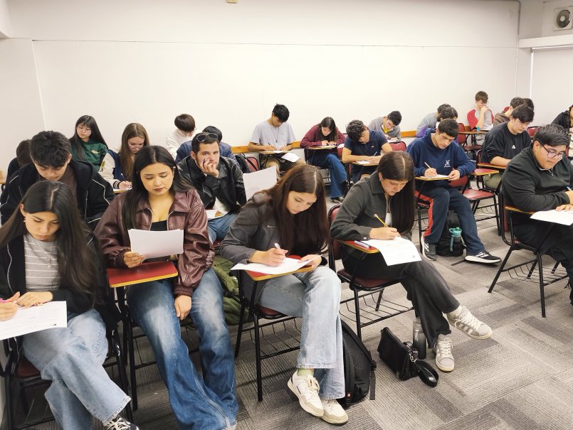 Cerca de 700 estudiantes participan en etapa de selección de 38ª Olimpiada Nacional de Matemática