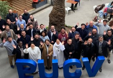 PUCV y Universidad Pontificia de Salamanca impulsan programa único para formar canonistas en Chile