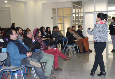 Programa de Emprendimiento Escolar PUCV realizó taller para profesores de toda la región