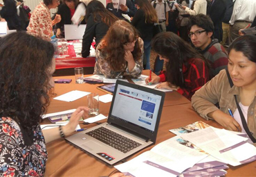Gran interés concitó stand de la PUCV en Feria Internacional de Estudios de Postgrado realizada en Perú
