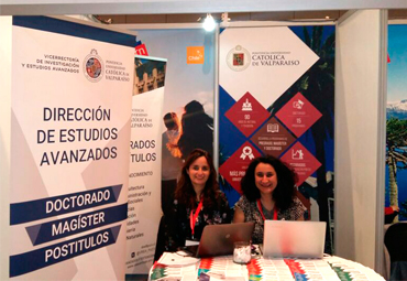 Dirección de Estudios Avanzados de la PUCV tuvo destacada participación en Feria de postgrados realizada en Colombia