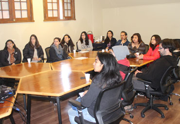 AlCubo PUCV realizó primera reunión con estudiantes voluntarios de los Clubes de Emprendimiento 2017