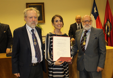 Profesora Ximena Urbina se incorpora como Miembro de Número a la Academia Chilena de la Historia