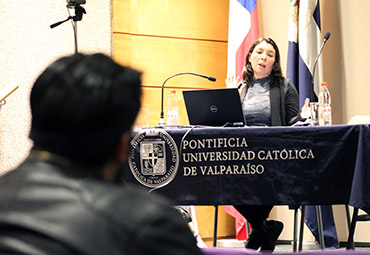 “Veinte poemas para ser leídos en el tranvía”: la obra que cumplió 100 años y fue analizada en CEA