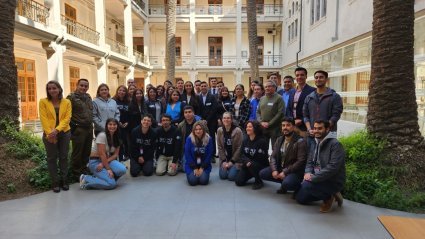 Estudiantes PUCV y de la Escuela de Investigaciones Policiales de la PDI resuelven desafíos en torno a la seguridad del Barrio El Almendral