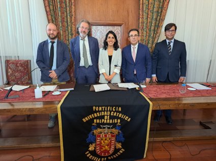 María Pardo Vergara es la nueva Doctora en Derecho PUCV