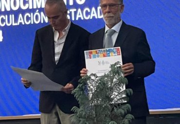 Reconocimiento institucional a los profesores Eusebio Nájera Martinez y Aldo Filomeno Farrerons
