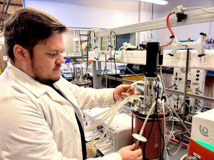 Entrenan microorganismos que soporten condiciones adversas para aplicarlos en biofarmacéutica