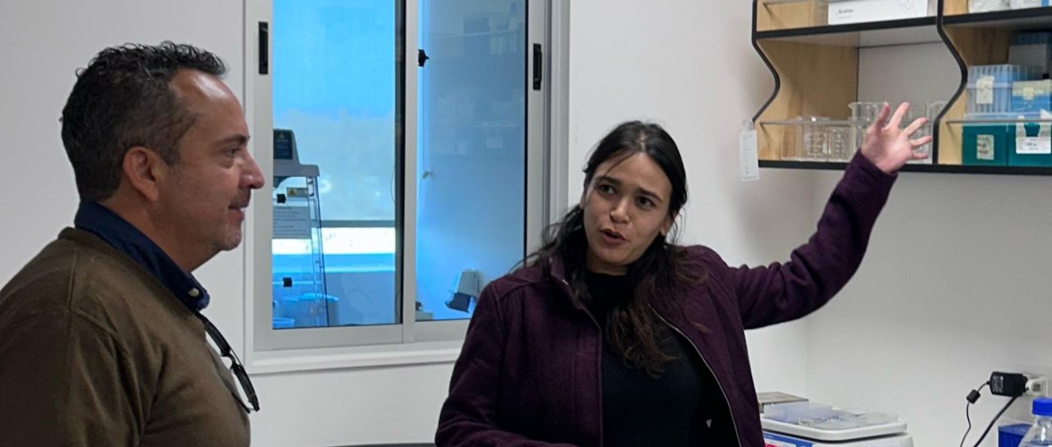 Autoridades de ANID y PUCV supervisan avances en proyecto de inmunoestimulantes para salmonicultura