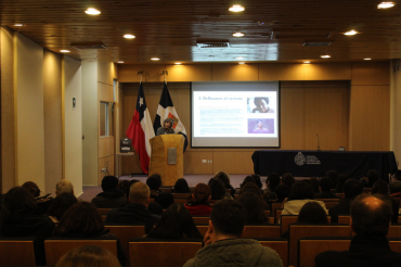 PUCV desarrolla masiva jornada sobre buenas prácticas en el trabajo con personas migrantes