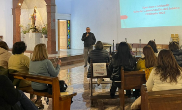 Charla sobre la Bula Spes non confundit se realizó en Quillota en el marco del plan de formación para secretarias parroquiales