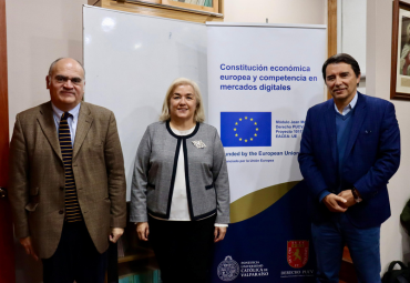 Destacada académica española expone en coloquio sobre Google y defensa de la competencia en Europa organizado por el Módulo Jean Monnet - Derecho PUCV