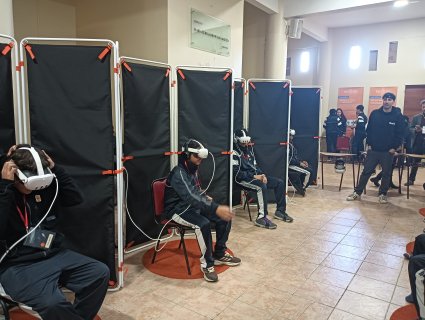 Profesores de la PUCV desarrollan proyecto de realidad inmersiva para enseñar ciencias en colegios