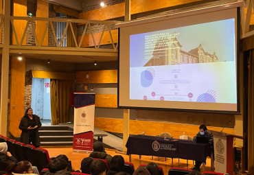 Estudiantes de primer año participaron en charla sobre el reglamento CAHVDA y espacios seguros en la vida universitaria