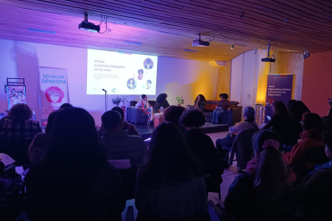 PUCV y MINCAP desarrollan masivo conversatorio “Mujer afrodescendiente en el Arte”