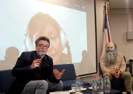 Académico PUCV reflexiona sobre formación espiritual en el ámbito de la salud en seminario organizado por la UCM