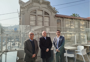 Escuela de Comercio de la PUCV y PIIE fortalecen lazos para impulsar la formación técnico-profesional en la Región de Valparaíso