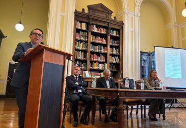 Profesor Patricio Lazo inauguró curso sobre lectura del Código Civil en la Biblioteca del Congreso Nacional