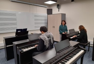 Concordancia: IMUS incorporó modernos pianos para mejorar la formación de sus estudiantes