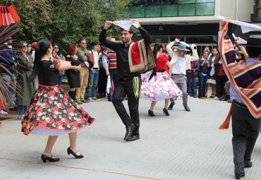 Campus Sausalito PUCV celebró Fiestas Patrias con esquinazo y misa a la chilena
