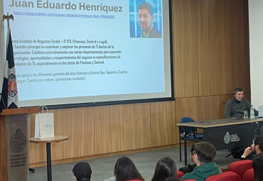 Escuela de Comercio fortalece la formación de sus estudiantes con charla sobre SAP ERP