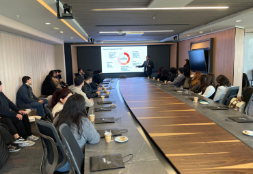 Estudiantes visitaron las oficinas de PwC Chile en Santiago en el marco de las prácticas profesionales