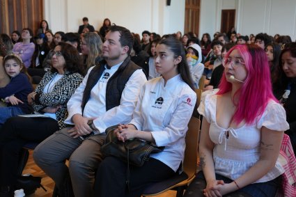Ciencia para todos: PUCV reúne a jóvenes y divulgadores en Multiplica STEM