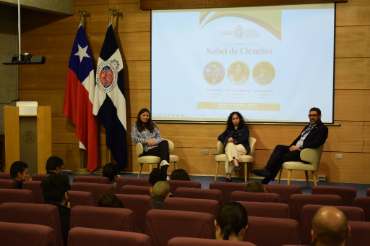 Facultad realiza conversatorio sobre Premios Nobel 2025