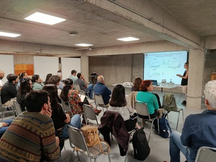 Profesor Roberto Bastías organiza simposio sobre investigación de Bacteriófagos en Chile