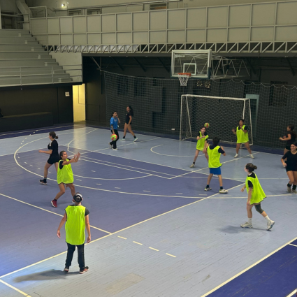 Exitosa convocatoria a Escuela de Especialización de Balonmano para jóvenes deportistas