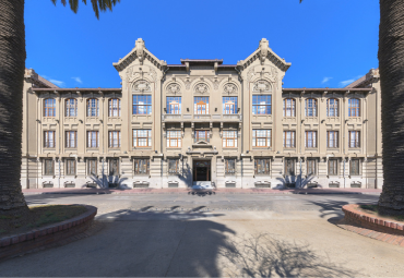 Facultad de Derecho PUCV obtiene destacado tercer lugar en ranking Scimago