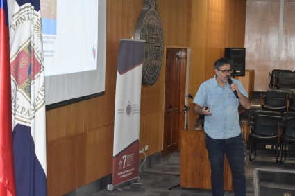 Agronomía PUCV reúne a academia e industria en curso internacional sobre mejoramiento genético ornamental