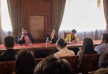 Destacados académicos internacionales visitan Derecho PUCV y fortalecen el debate jurídico comparado