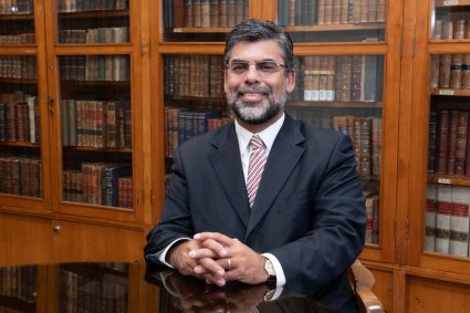 Profesor de Facultad de Teología es nombrado integrante de la Comisión Nacional Justicia y Paz de la Conferencia Episcopal de Chile