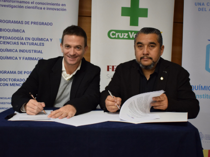 Instituto de Química firma convenio con Farmacias Cruz Verde