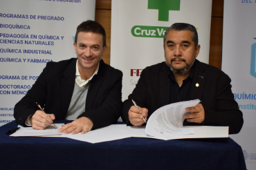 Instituto de Química firma convenio con Farmacias Cruz Verde