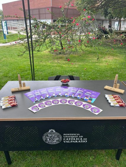 Comisión CAHVDA participó activamente de ferias estudiantiles durante el semestre