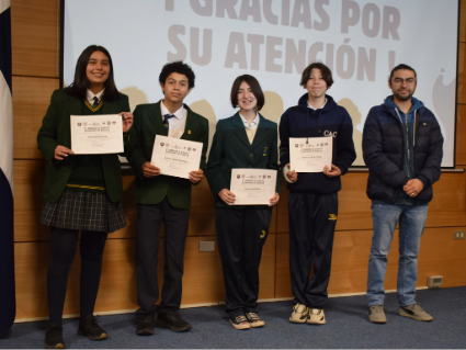 Colegios de Placilla celebran segundo congreso de estudiantes en Ciencias