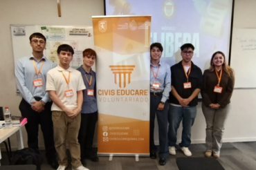 Pensamiento crítico y ciudadanía: Civis Educare realiza charla en BETA PUCV