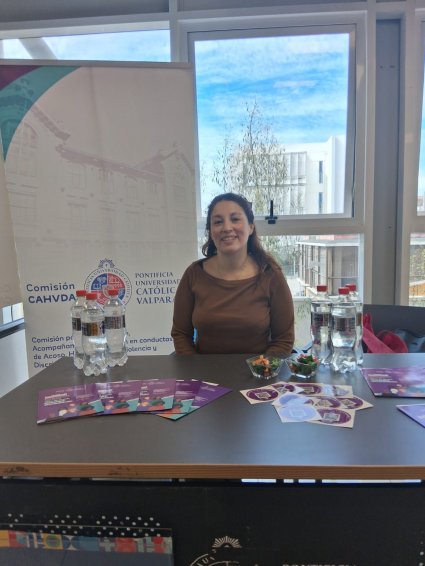 Comisión CAHVDA fortalece su vínculo con los estudiantes en las Ferias de Servicios Estudiantiles Vive Salud de la Dirección de Asuntos Estudiantiles